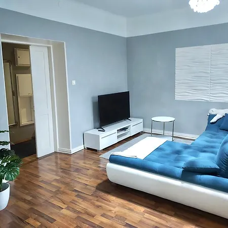 Stylish With Stunning Views 76 M2 Apartmán *